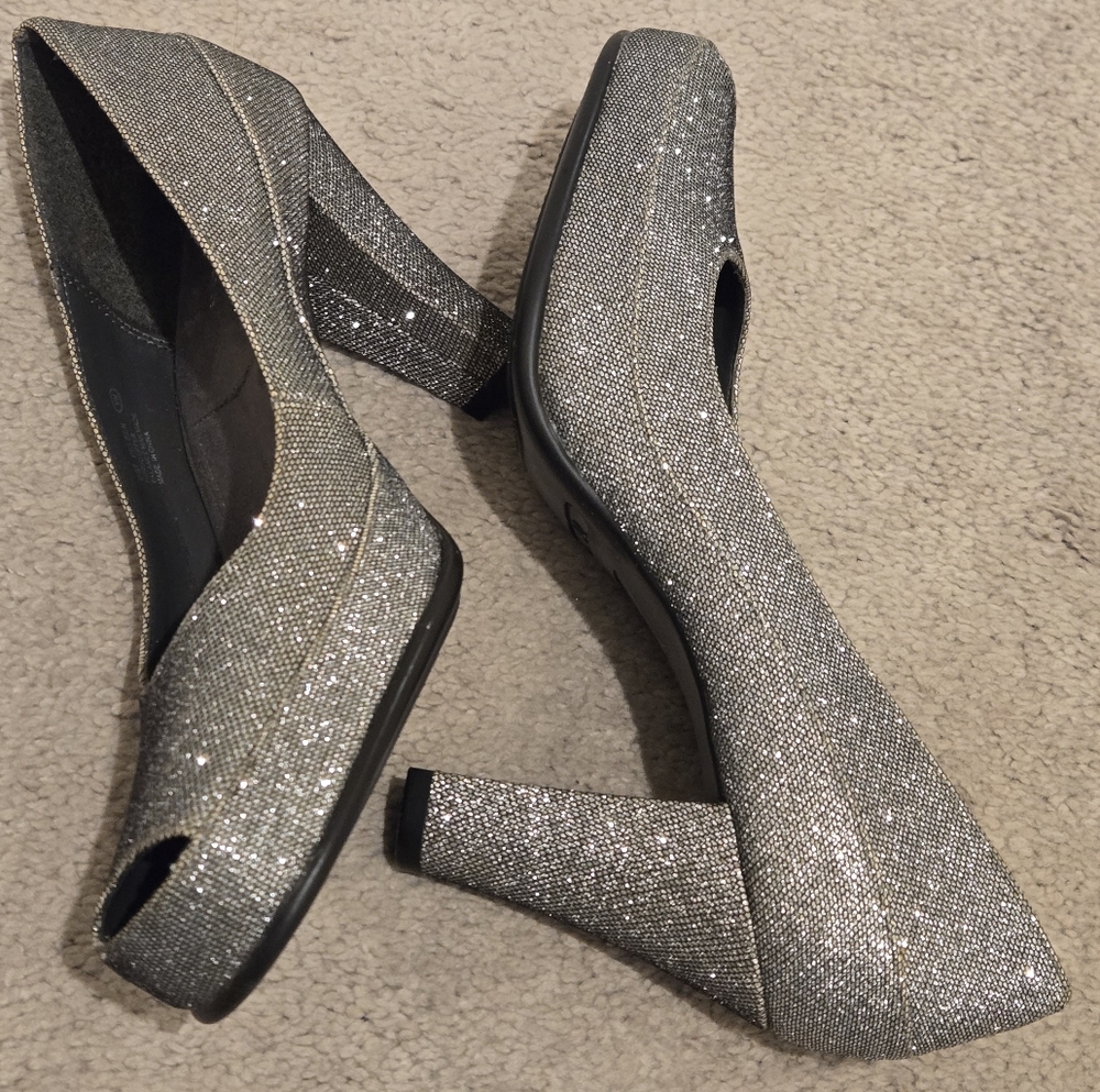 Silver Block Heel Pumps with Glitter Finish